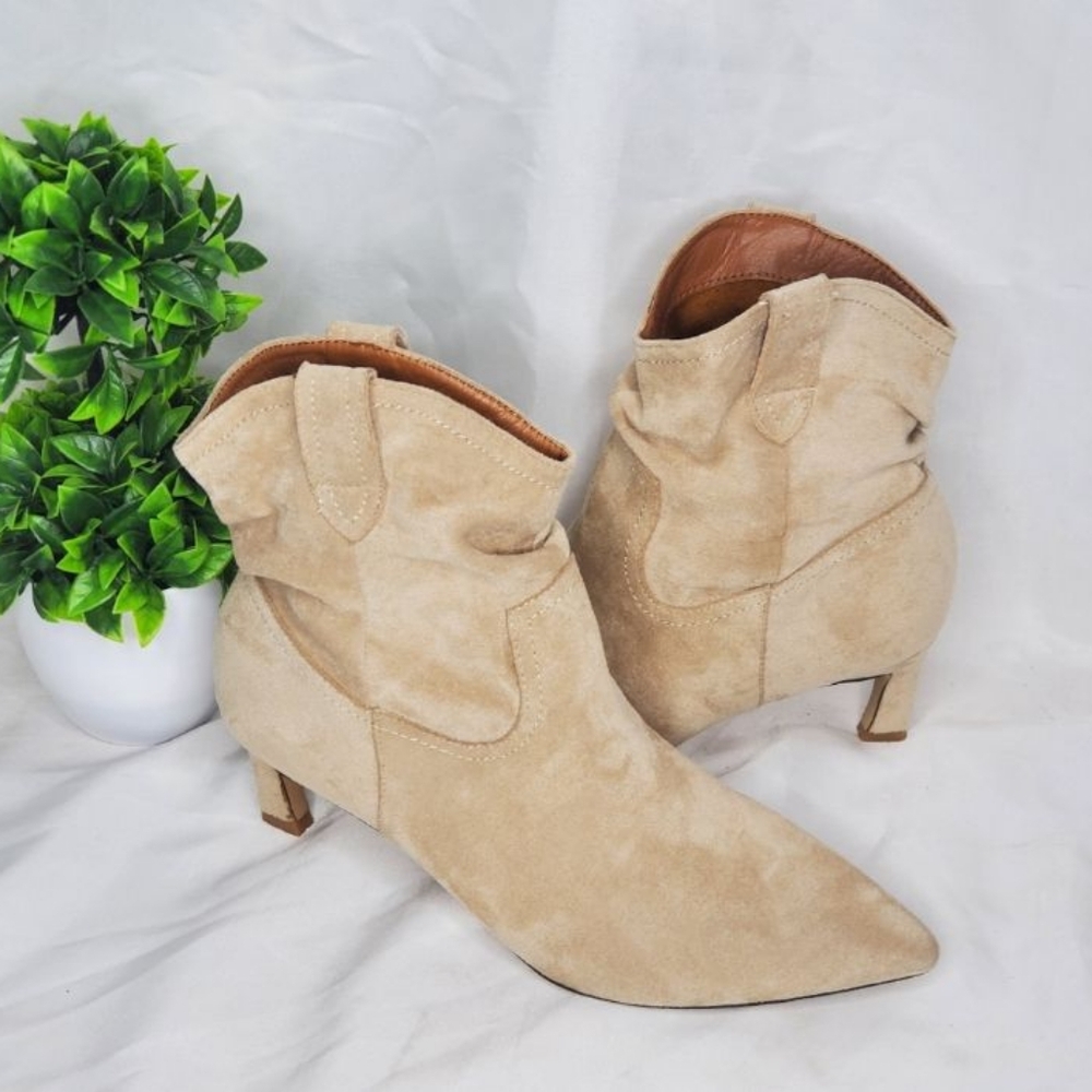 ☆ Mi.iM Tan Slouchy Faux Suede Ankle Boots Size 9